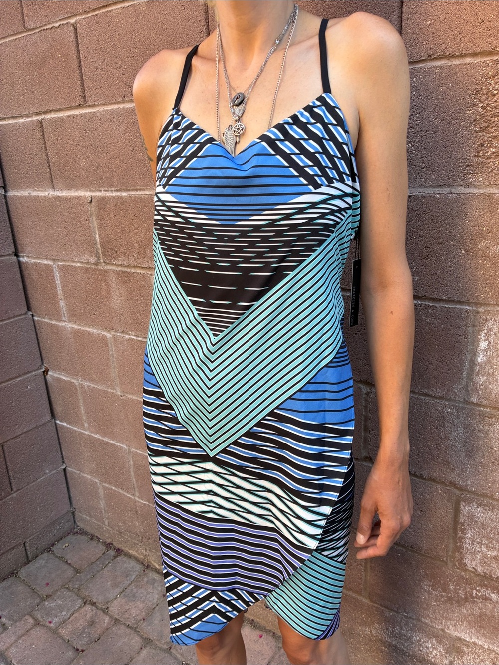 Felicity & Coco Striped V-Neck Slip Tulip Hem Dress M